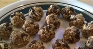 Chocolate Peanut Raisin Bites