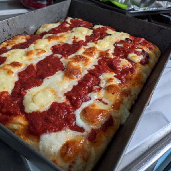 Detroit-Style Pizza