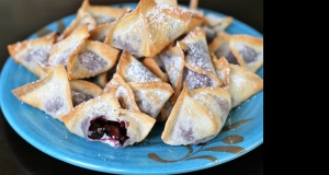 Blueberry Cream Cheese Wontons