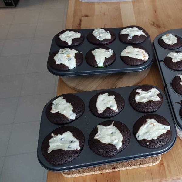 Chocolate Surprise Cupcakes