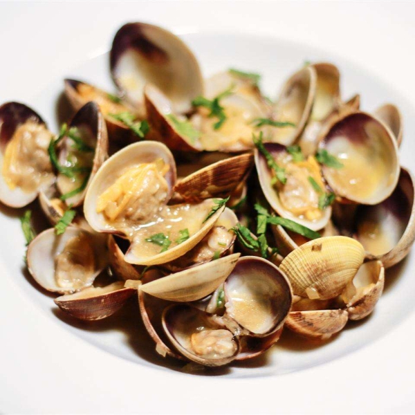 Clams in Oyster Sauce