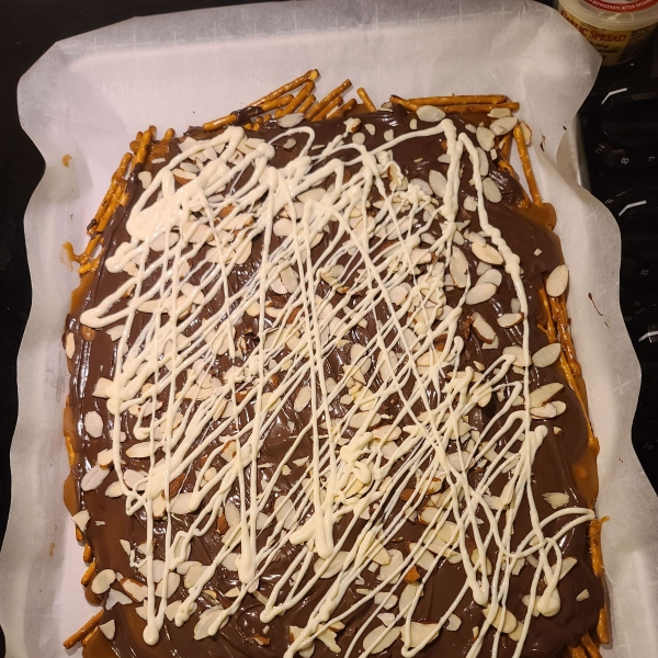 Best Toffee Ever - Super Easy