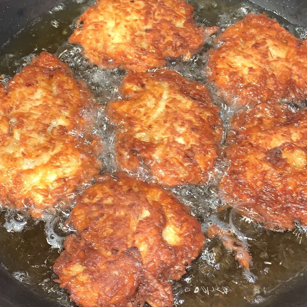 Mom's Potato Latkes