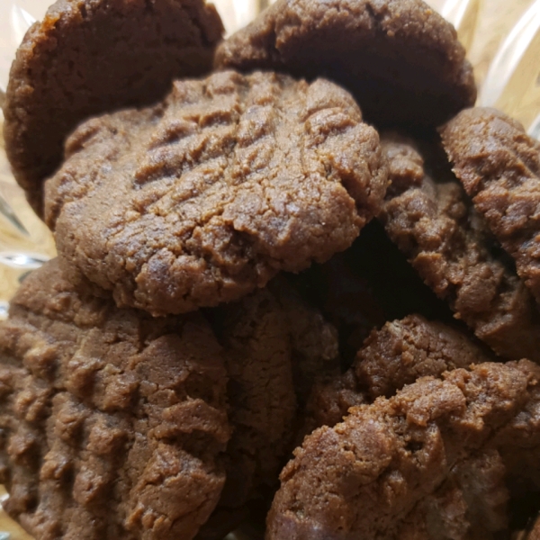 Chewy Keto Chocolate Cookies