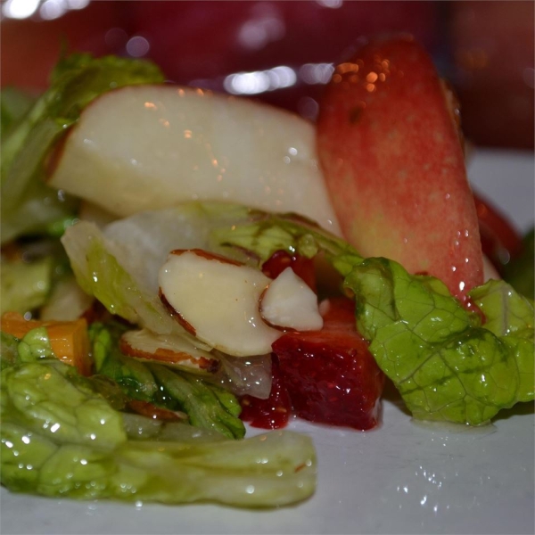 Nutty Strawberry Salad