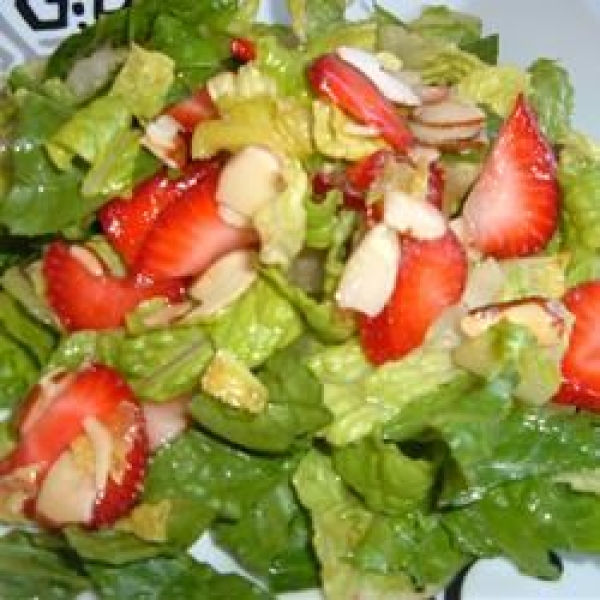 Nutty Strawberry Salad