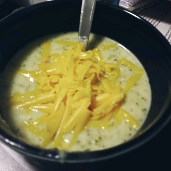 Cheesy Broccoli and Vegetable Soup