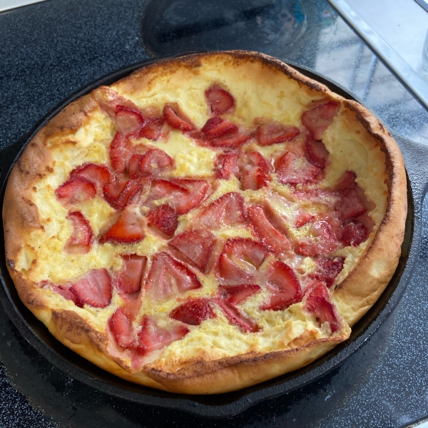 Skillet Strawberry Pancake