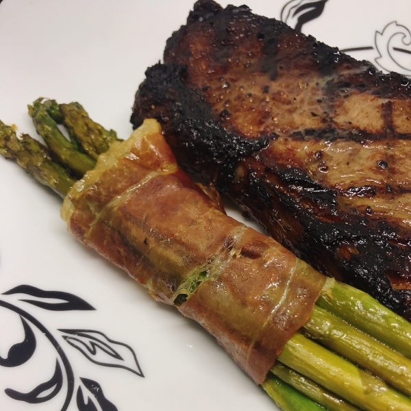 Prosciutto-Wrapped Roasted Asparagus
