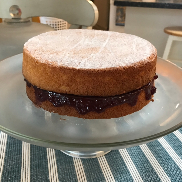 Classic Victoria Sponge Cake