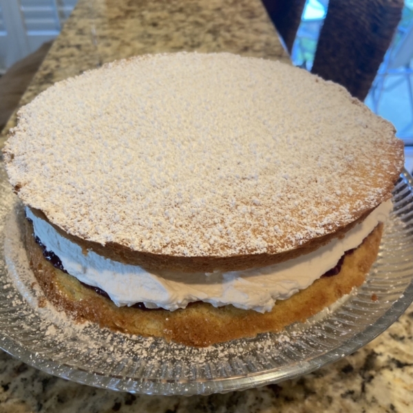 Classic Victoria Sponge Cake