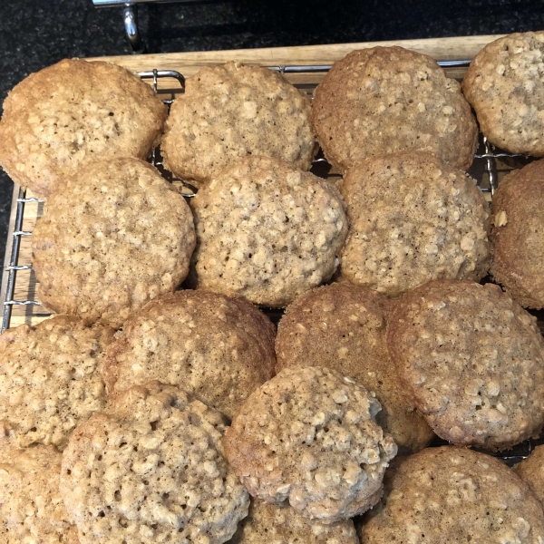 Soft Oatmeal Cookies