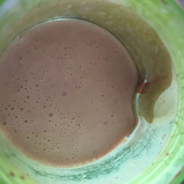 Peanut Butter Strawberry Smoothie