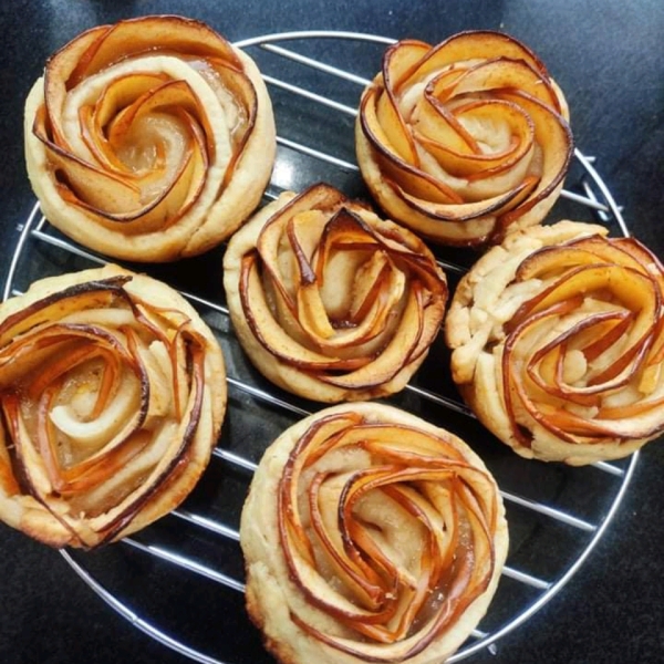 Baked Apple Roses