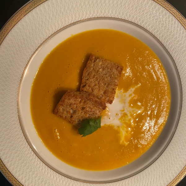 Vegan Carrot Curry Soup