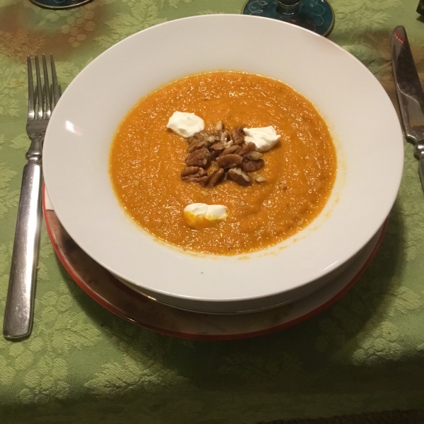 Vegan Carrot Curry Soup