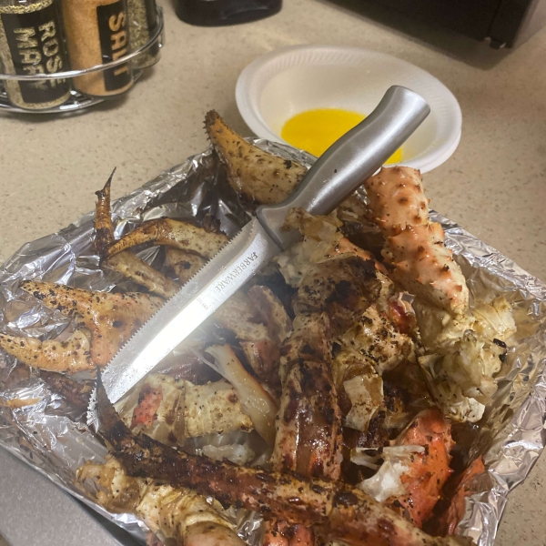 Crab Legs with Garlic Butter Sauce
