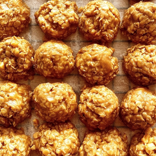 Peanut Butter and Honey No-Bake Cookies
