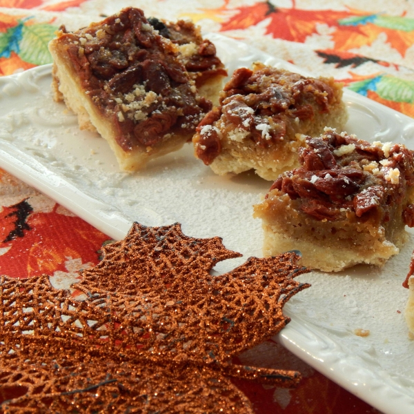 Butter Tart Shortbread Bars