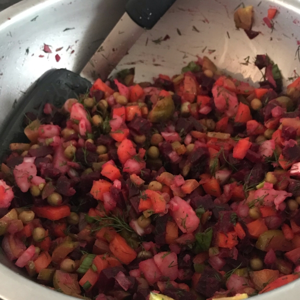 Ukrainian Salat Vinaigrette (Beet Salad)