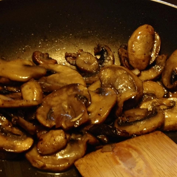 Pinot-Glazed Mushrooms