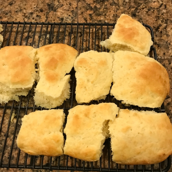 Easy Refrigerator Yeast Rolls