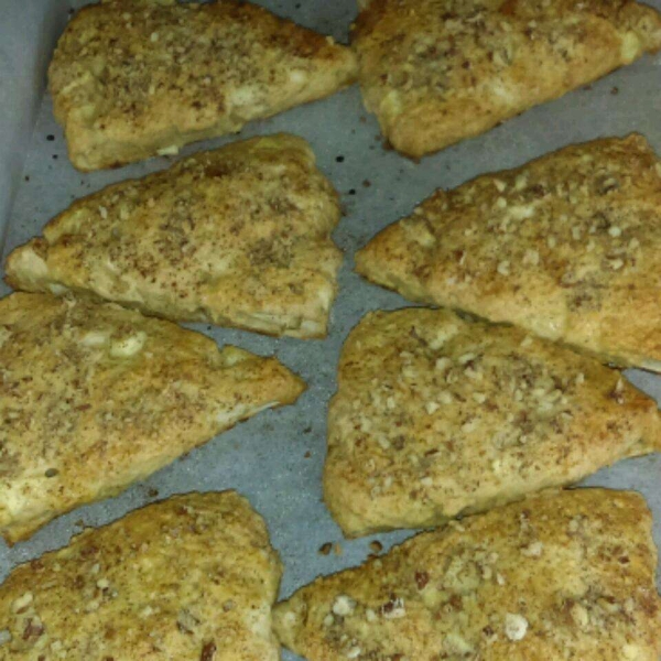 Almond, Apple Cinnamon Scones