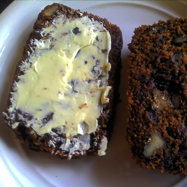 British Date and Walnut Loaf Cake