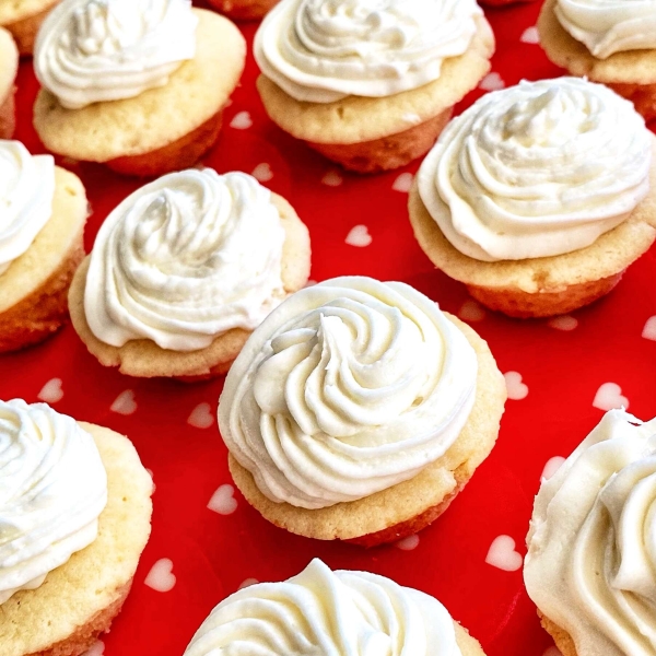 Mini Vanilla Cupcakes
