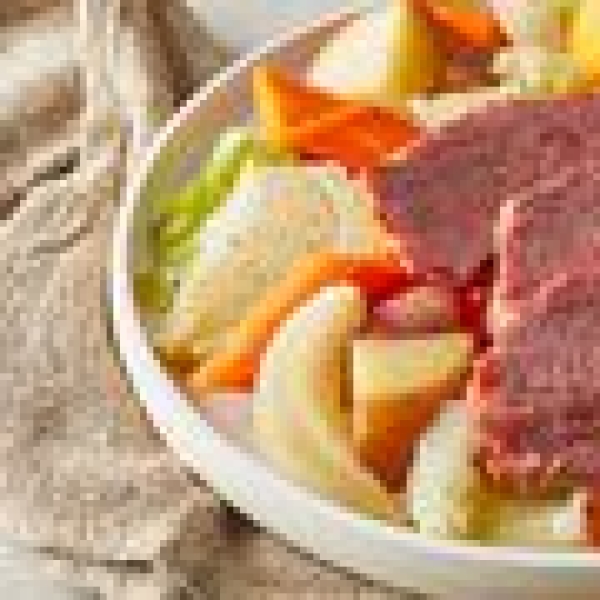 Slow Cooker Guinness Corned Beef and Veggies
