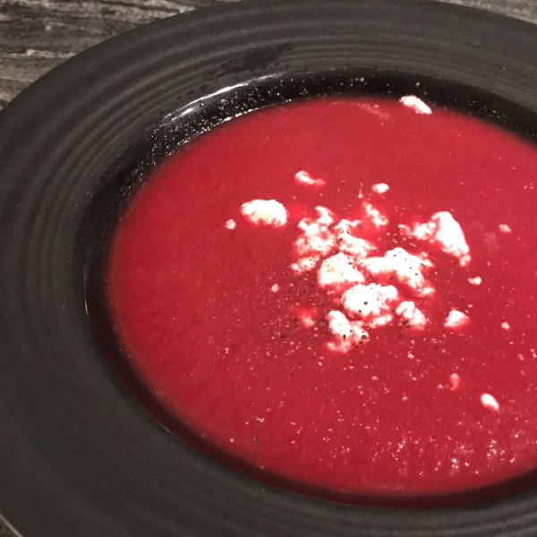 Bay Leaf Beet Soup