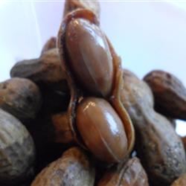 Garlic and Onion Boiled Peanuts