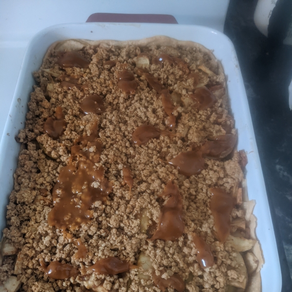 Caramel Apple Crumble Pie