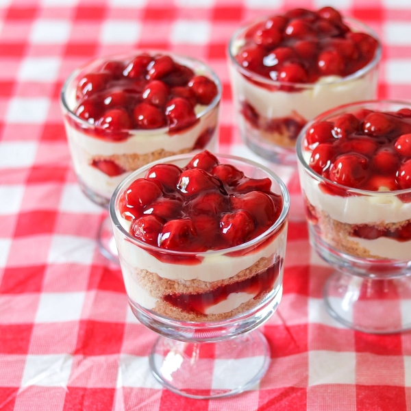 No-Bake Cherry Cream Cheese Dessert