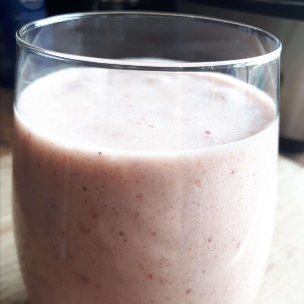 Creamy Banana Strawberry Split Smoothie