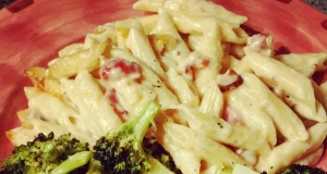 White Cheddar Macaroni with Bacon and Thyme