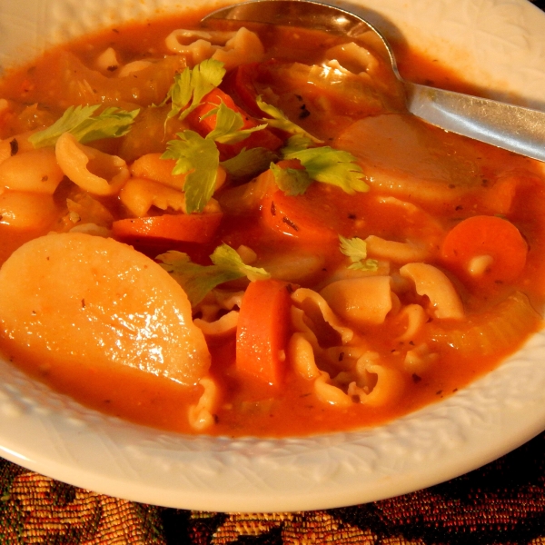 Healthy Veggie Minestrone Soup