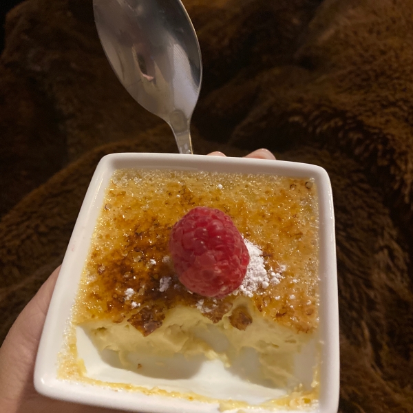 Simple Creme Brulee Dessert