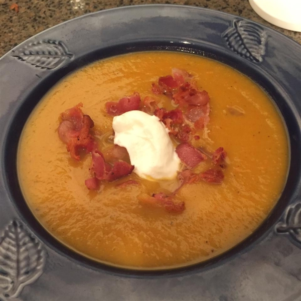 Roasted Butternut Squash Soup with Apples and Bacon