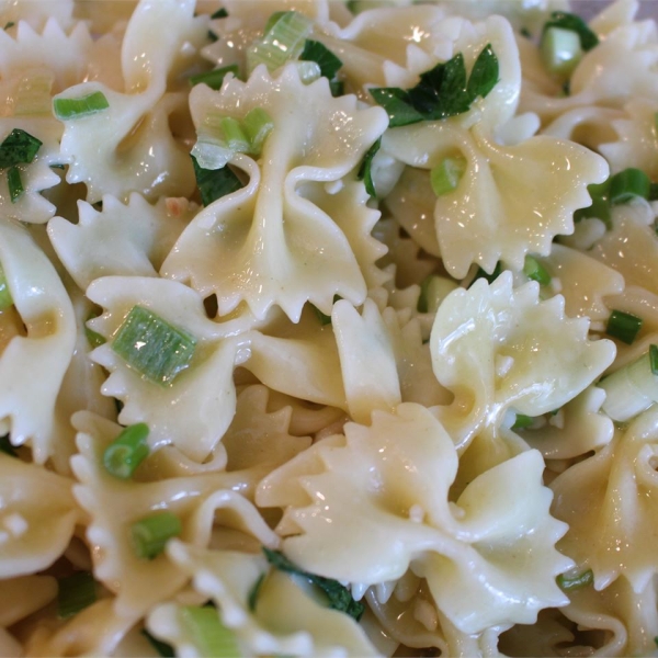 Garlic and Green Onion Pasta Salad