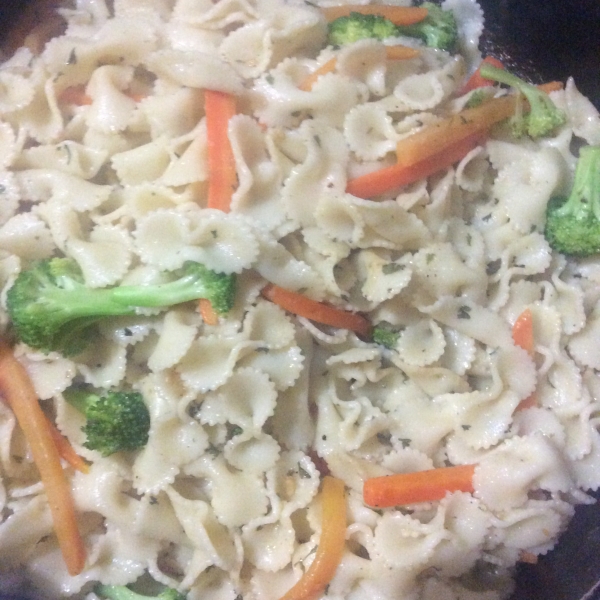 Garlic and Green Onion Pasta Salad