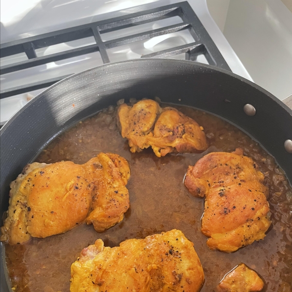 Persian Saffron-Braised Chicken Thighs