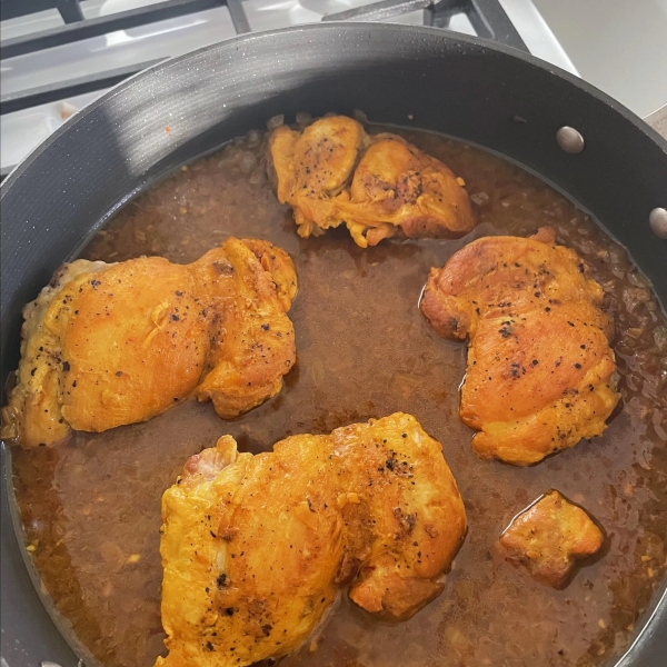 Persian Saffron-Braised Chicken Thighs