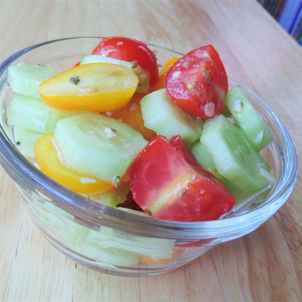 Wish-Bone® Cucumber and Cherry Tomato Salad