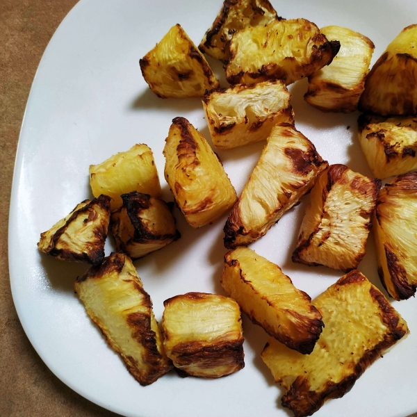 Air Fryer Roasted Pineapple