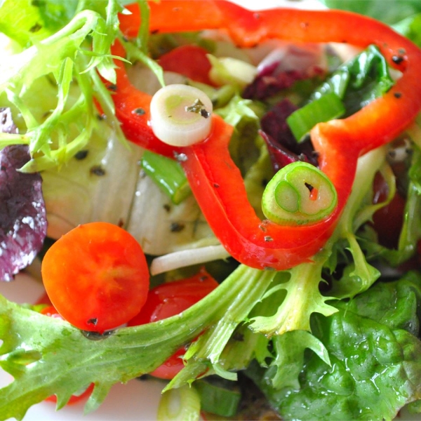 Italian Leafy Green Salad