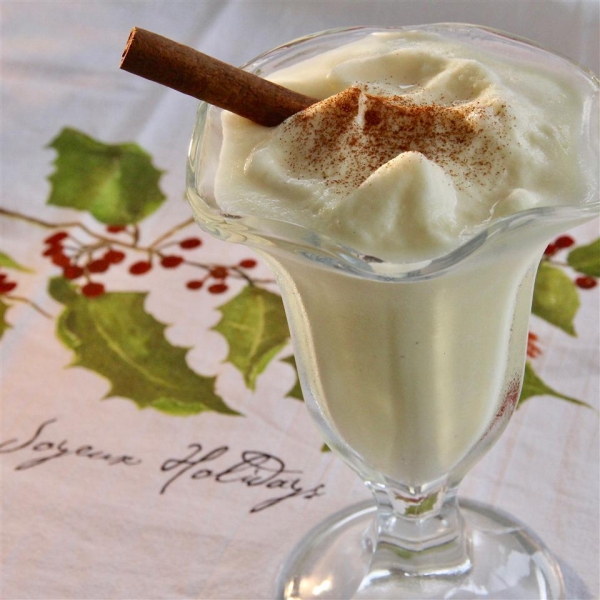 Easy Holiday Eggnog Shake