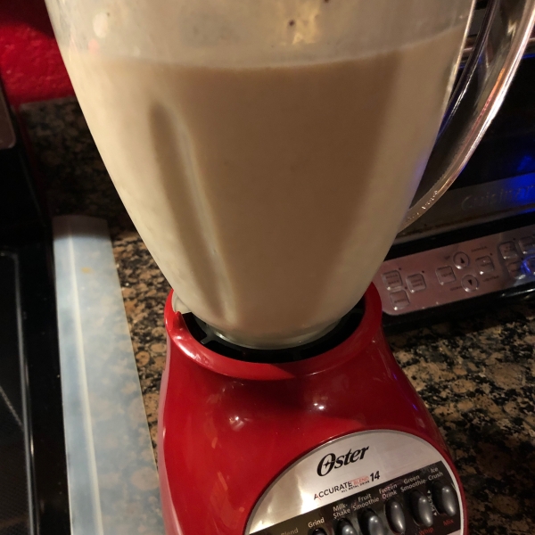 Easy Holiday Eggnog Shake