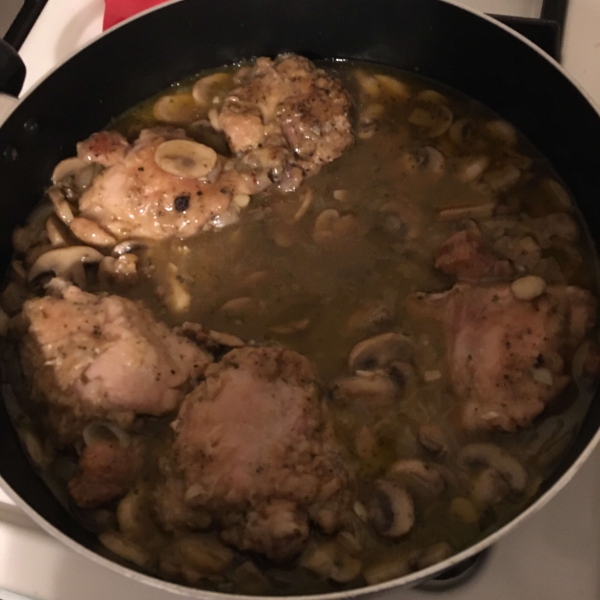 Turkey Thighs in Brown Sauce
