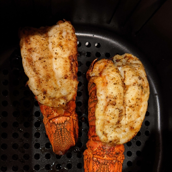 Air Fryer Lobster Tails with Lemon-Garlic Butter